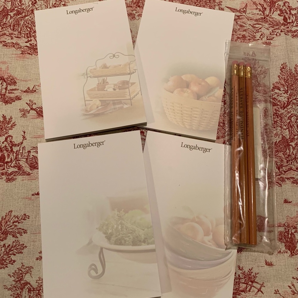 LONGABERGER NOTEPADS & PENCILS SET.